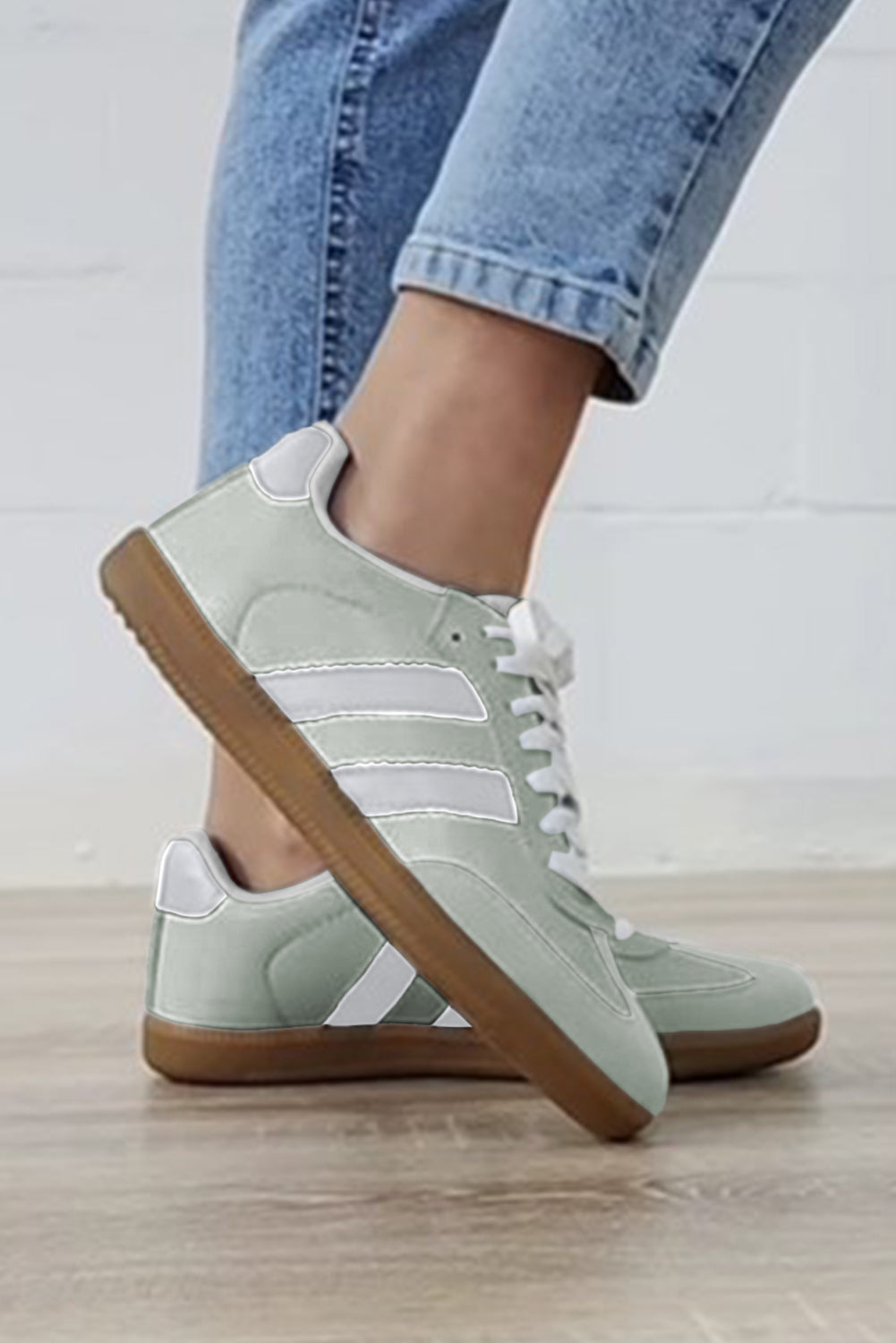 Striped Lace-up Flat Sneakers